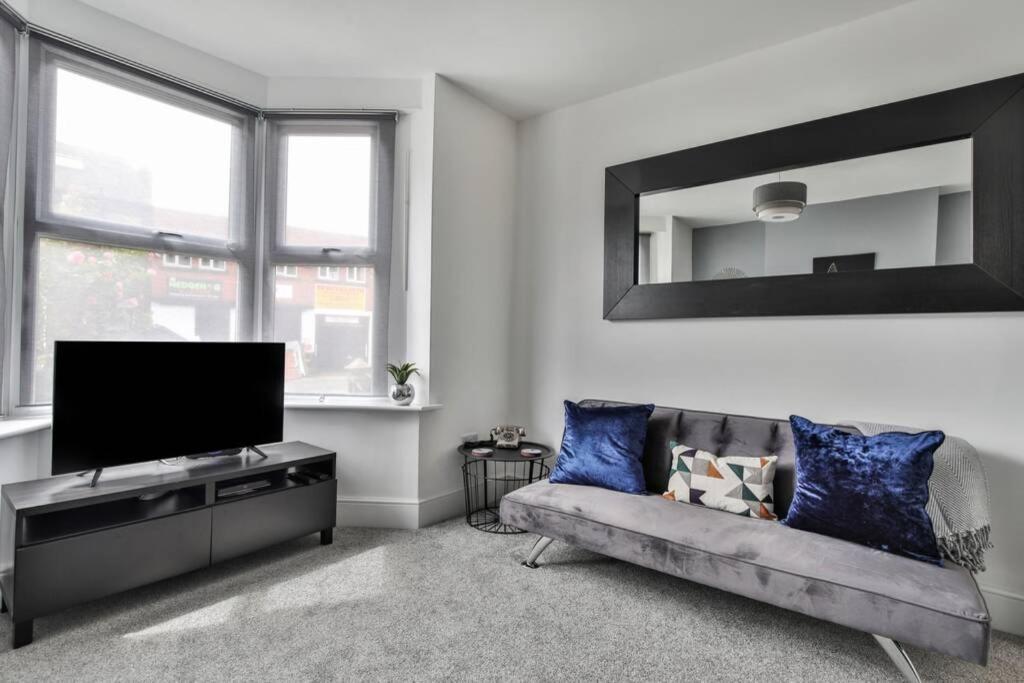 Refurbished Plush Property Great Transport Links Sheffield Bagian luar foto